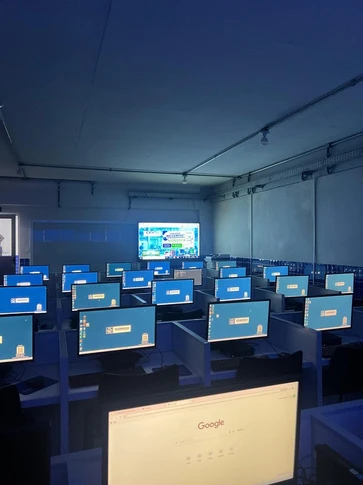Laboratório de informática apresentado na primeira edição.